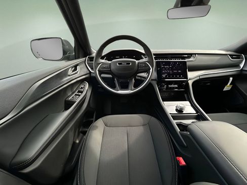 New 2025 Jeep Grand Cherokee L Laredo w/ Luxury Tech Group I AWD/4WD image 14