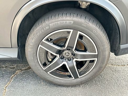 Used 2024 Mercedes-Benz GLC 300 4MATIC image 24