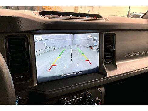 Used 2025 Ford Bronco Badlands image 22