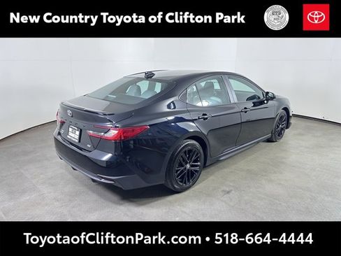 Used 2025 Toyota Camry XSE image 3