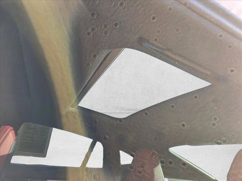 Used 2024 Porsche Panamera image 17