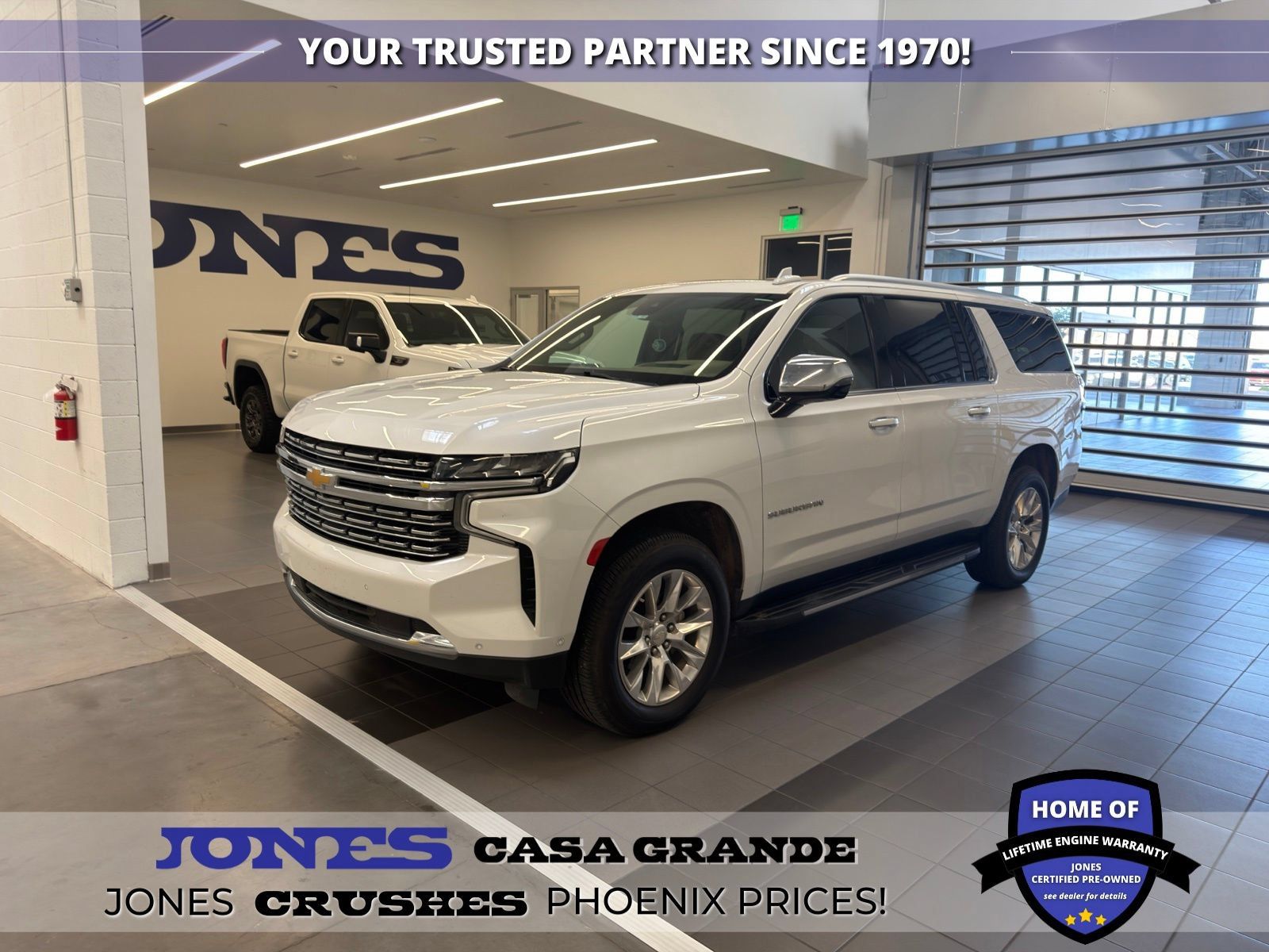 Used 2023 Chevrolet Suburban Premier w/ Advanced Technology Package AWD/4WD image 1