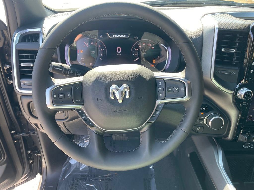 New 2026 RAM 1500 Big Horn AWD/4WD image 13