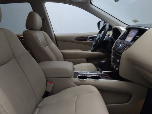Used 2019 Nissan Pathfinder Platinum FWD image 21