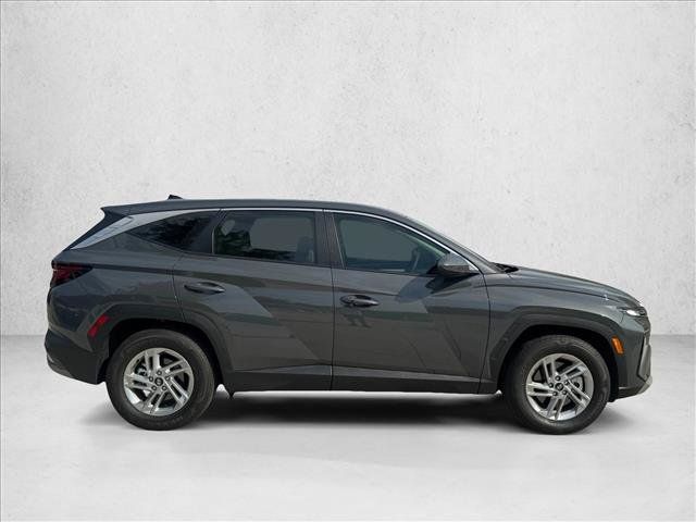 Used 2025 Hyundai Tucson SE FWD image 4