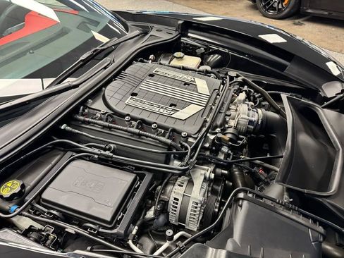 Used 2016 Chevrolet Corvette Z06 w/ 3LZ Preferred Equipment Group RWD image 17