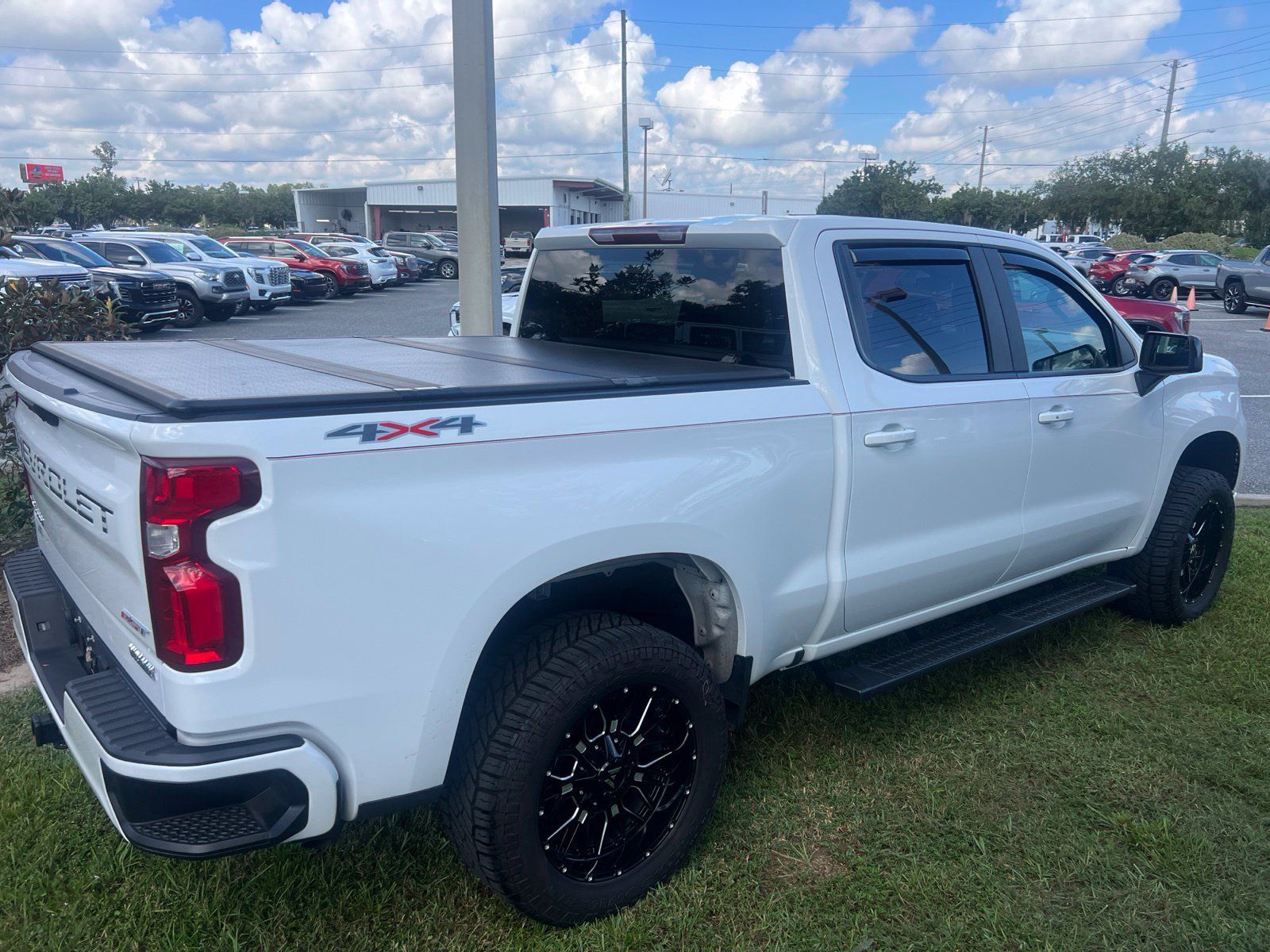 Used 2025 Chevrolet Silverado 1500 RST AWD/4WD image 3