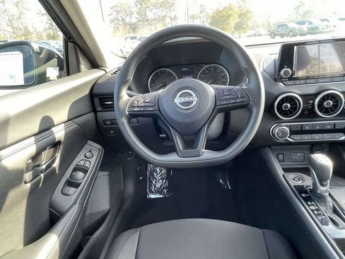 Used 2025 Nissan Sentra S image 12