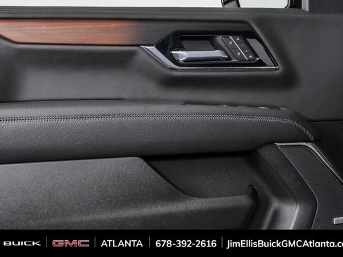 New 2026 GMC Yukon Denali w/ Denali Reserve Package AWD/4WD image 6