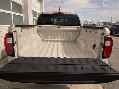 Used 2026 GMC Canyon AT4 AWD/4WD image 23