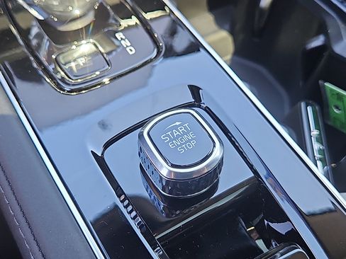 New 2026 Volvo XC90 T8 Ultra w/ Protection Package Premier image 15