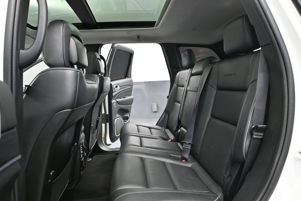 Used 2021 Jeep Grand Cherokee Summit AWD/4WD image 32