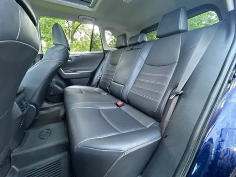 Used 2019 Toyota RAV4 Limited w/ Advanced Technology Package AWD/4WD image 28