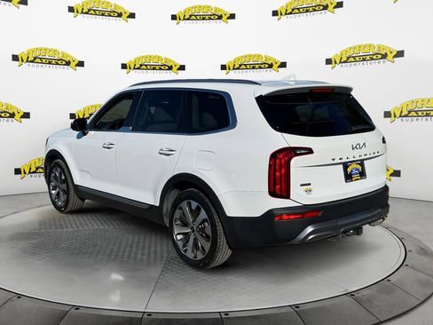 Used 2022 Kia Telluride S image 3