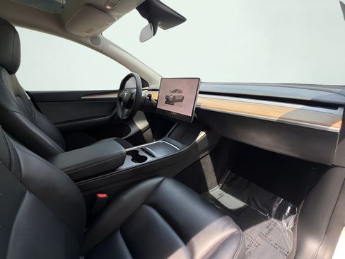 Used 2023 Tesla Model Y Performance AWD/4WD image 38