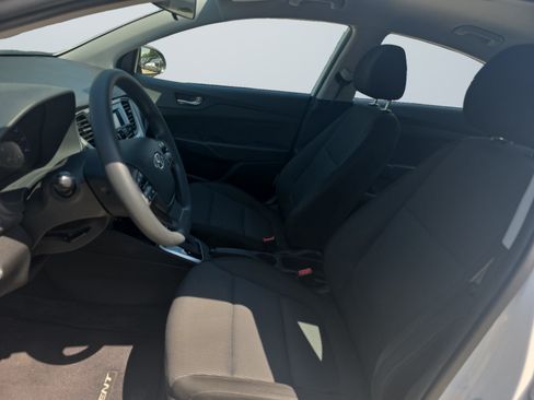 Used 2021 Hyundai Accent SE FWD image 10