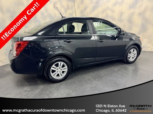Used 2013 Chevrolet Sonic LT image 10