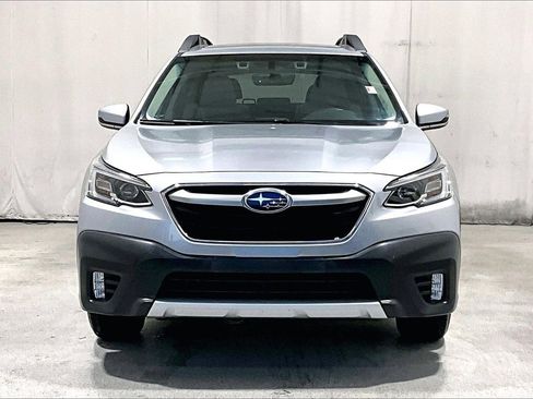 Used 2022 Subaru Outback Limited image 2