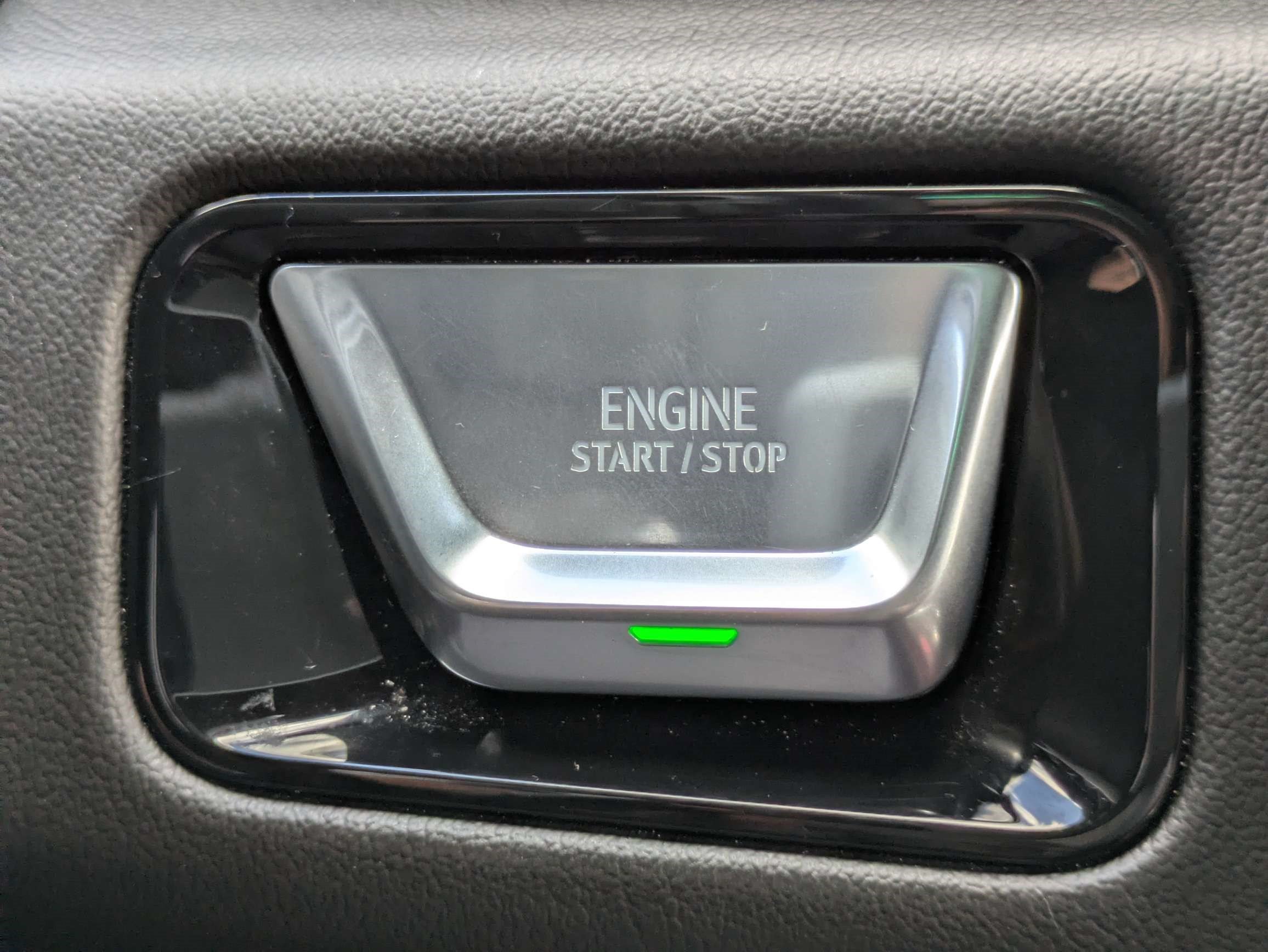 Used 2025 GMC Yukon XL Denali AWD/4WD image 27