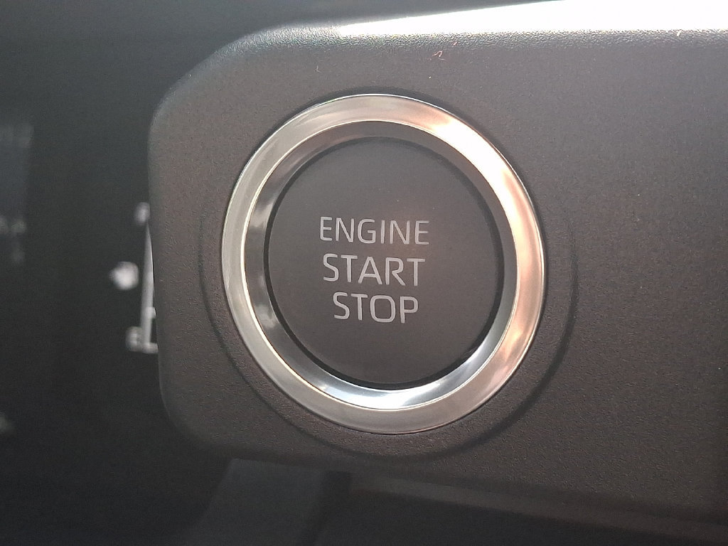 Used 2026 Toyota 4Runner SR5 AWD/4WD image 25