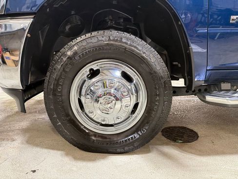 Used 2024 RAM 3500 Big Horn w/ Level 2 Equipment Group AWD/4WD image 35