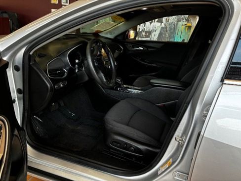 Used 2021 Chevrolet Malibu LT image 12