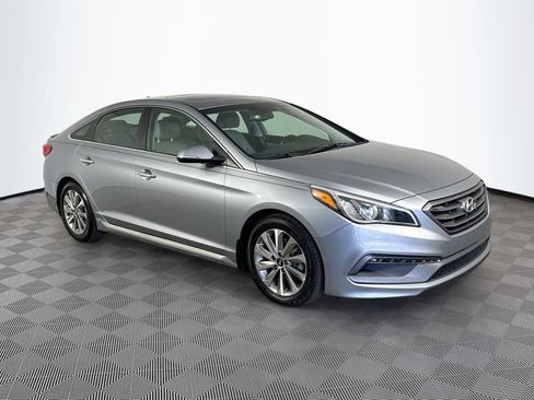 Used 2017 Hyundai Sonata Sport w/ Value Edition Package 02 FWD image 4