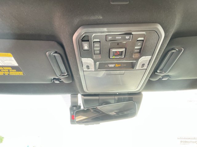 Used 2025 Toyota 4Runner Limited AWD/4WD image 23