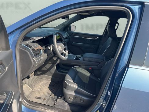 Used 2024 GMC Acadia Denali w/ LPO, Floor Liner Package AWD/4WD image 9