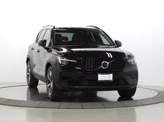 Certified 2024 Volvo XC40 B5 Core AWD/4WD video 1