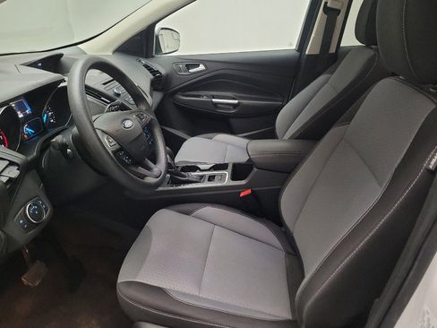 Used 2018 Ford Escape SE image 17