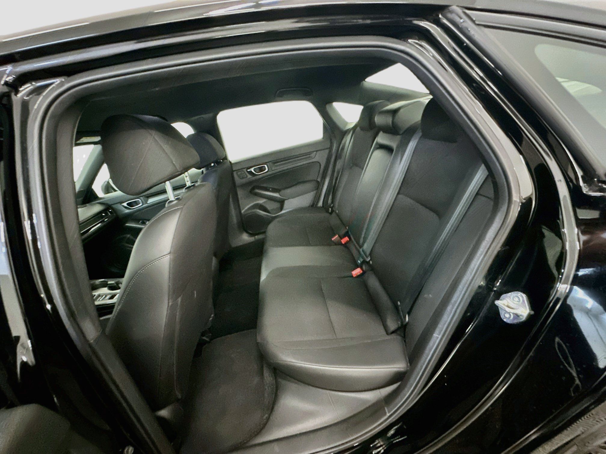 Used 2025 Honda Civic Sport image 28