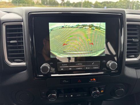 Used 2024 Nissan Frontier SV w/ SV Convenience Package image 26