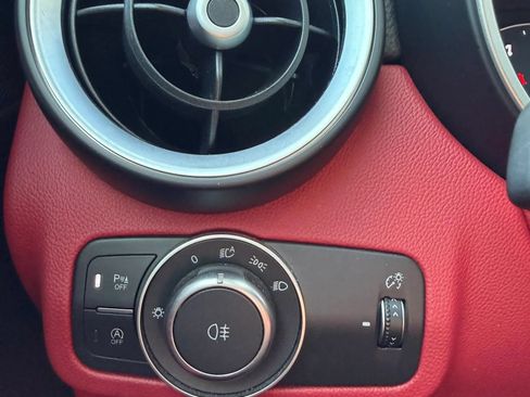 Used 2021 Alfa Romeo Stelvio Ti Sport AWD/4WD image 23
