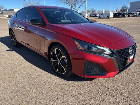 Certified 2024 Nissan Altima 2.5 SR w/ SR Premium Package image 9