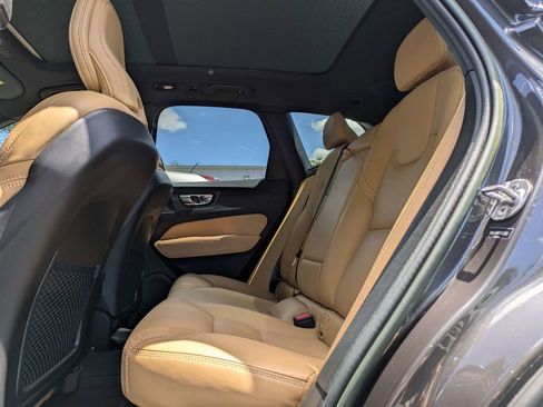 Certified 2023 Volvo XC60 B5 Ultimate w/ Climate Package AWD/4WD image 16