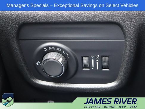 Used 2024 Jeep Grand Cherokee L Laredo AWD/4WD image 32