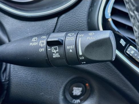 Used 2021 Jeep Cherokee Limited FWD image 13