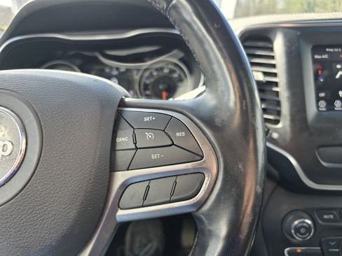 Used 2021 Jeep Cherokee Latitude Lux w/ Sun & Sound Group image 15