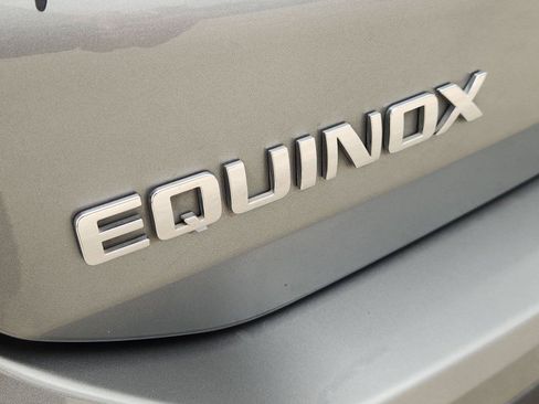 Certified 2024 Chevrolet Equinox LT FWD image 30