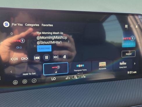 New 2026 Nissan Kicks SR w/ Cold Weather Package FWD image 18
