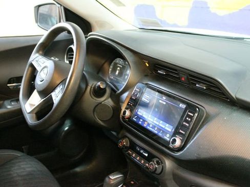Used 2021 Nissan Kicks SV FWD image 10
