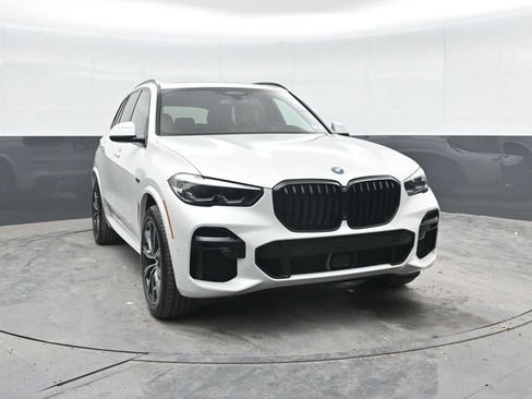 Used 2022 BMW X5 xDrive45e w/ M Sport Package AWD/4WD image 6