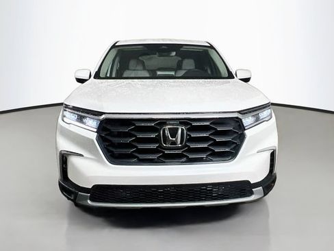 Used 2025 Honda Pilot EX-L image 2