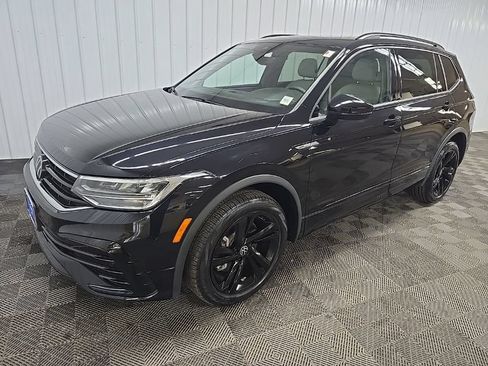 Used 2023 Volkswagen Tiguan SE R-Line AWD/4WD image 8