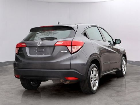 Used 2018 Honda HR-V LX image 5
