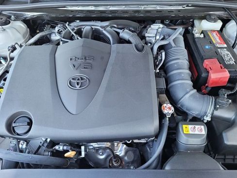 Used 2023 Toyota Camry XSE w/ Navigation Package image 20