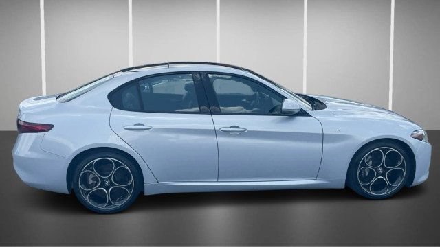 Used 2023 Alfa Romeo Giulia Ti w/ Active Assist Plus Package RWD image 3