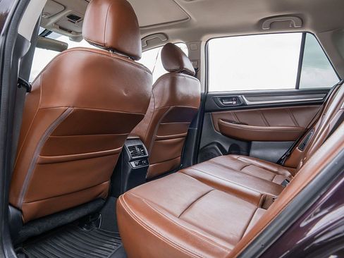 Used 2017 Subaru Outback 2.5i Touring w/ Popular Package #5A image 17