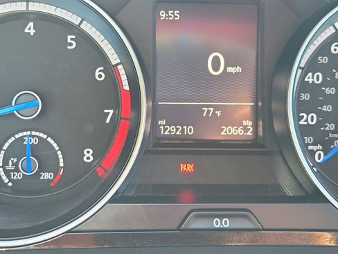 Used 2016 Volkswagen Golf R 4-Door AWD/4WD image 22